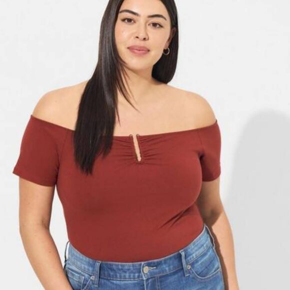 Torrid Plus Size 3X 22-24 Foxy U-Bar Off-Shoulder Short Sleeve Top - Picture 1 of 5